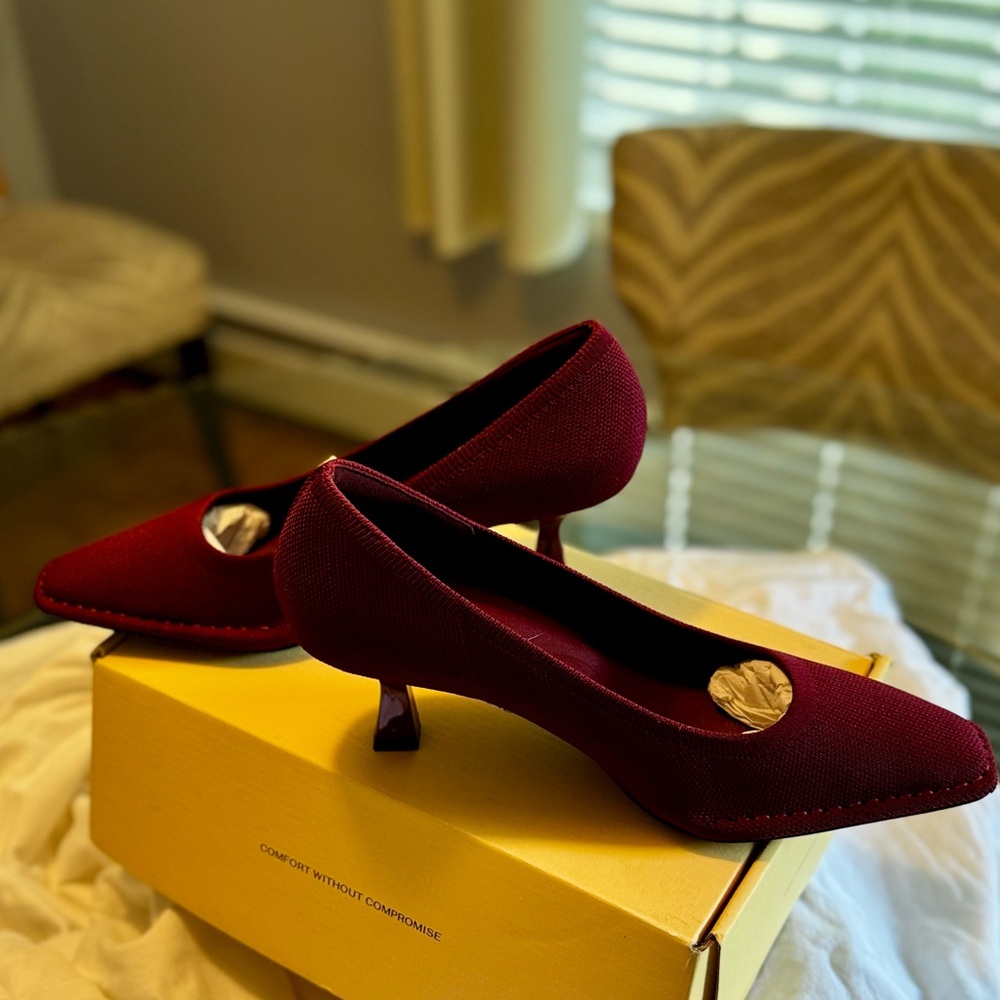 Cosy Island Pumps